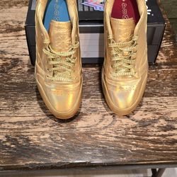 Limited Ed. Metallic Gold WONDER WOMAN 1984 X Leather Reebok Classics 9W