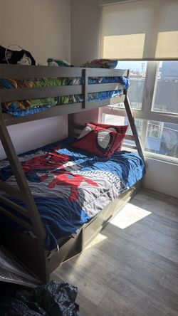 Kids bunk bed