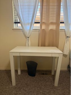 White desk for sale