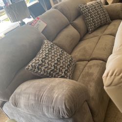 Brand new recliner sofa and recliner loveseat for $1400 recliner chair for 399