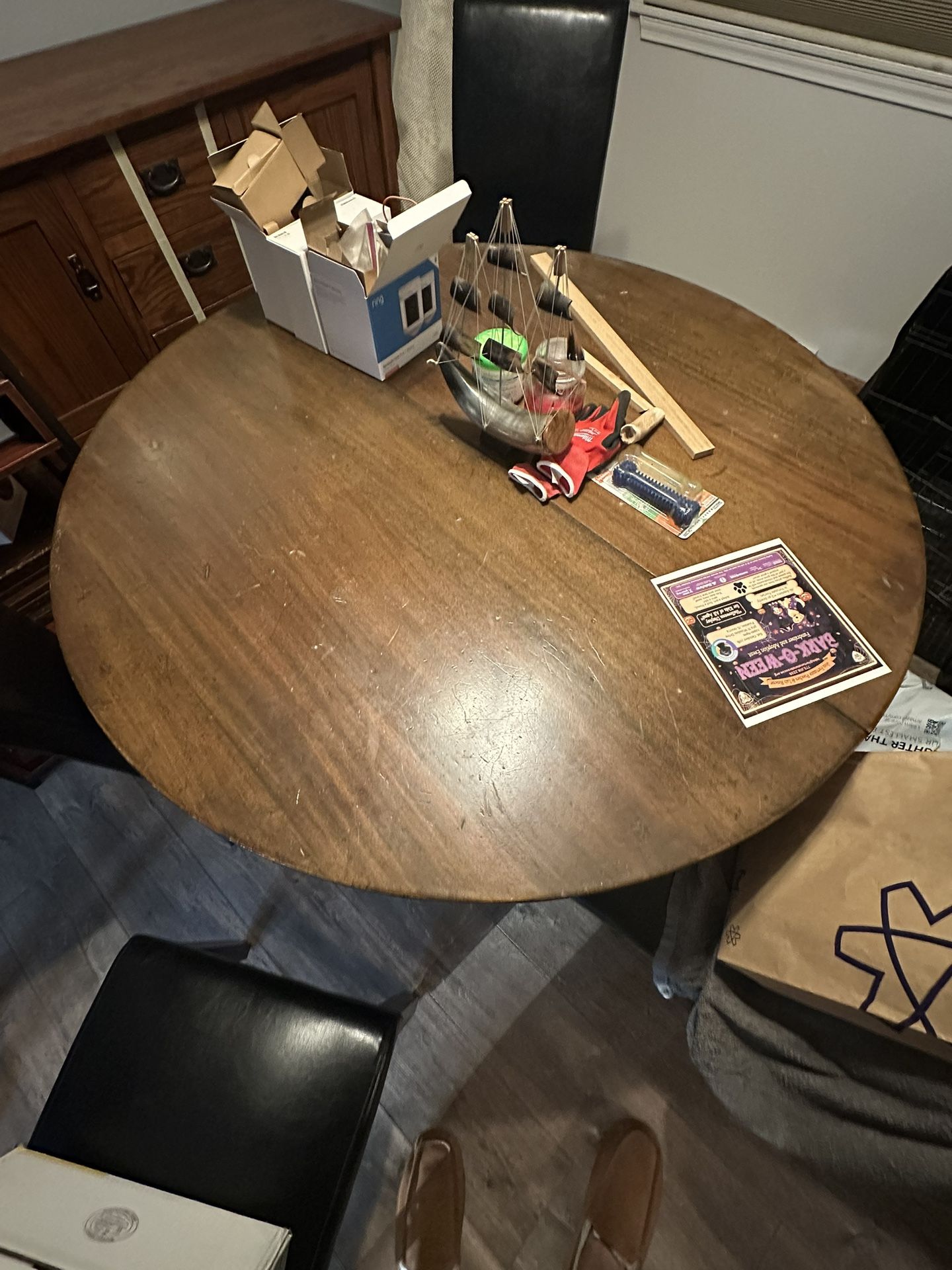 Antique Dinning Table And Chairs