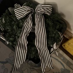 Christmas Wreaths $5 Each I Have 6 Available 