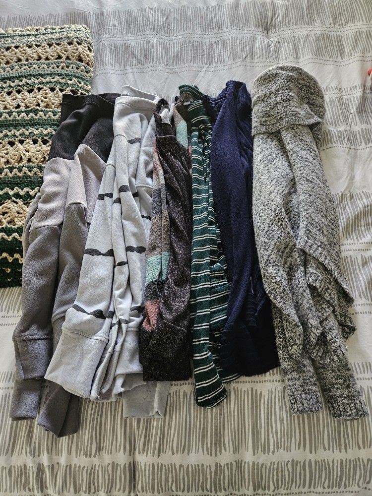 Women's Long Sleeve Women's (Medium)