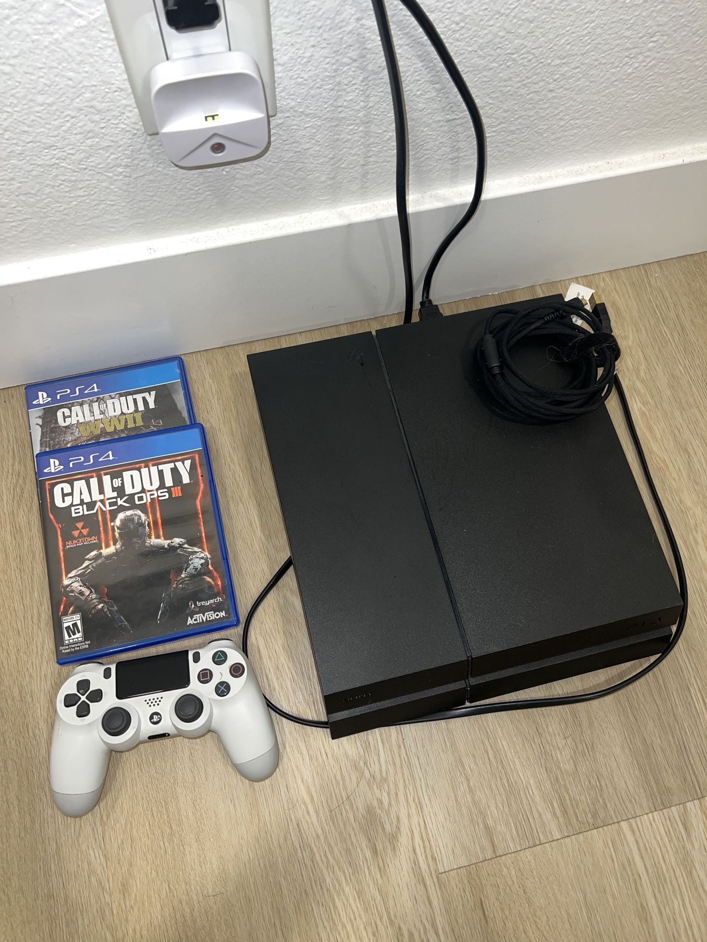 PLAYSTATION 4