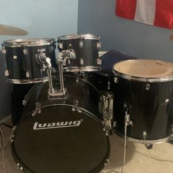 Drum Set 