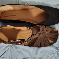 No Size Marked On Shoe - Maybe a 9 or 9.5? Free