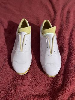 pair of Bloch Jason Samuels Smith Professional Tap Shoes in white leather with a distinctive split-v elastic throat design