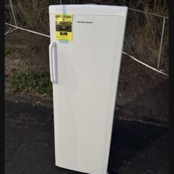 11 Cubics Tall Standing Upright Freezer Garage Ready (free Local Delivery)