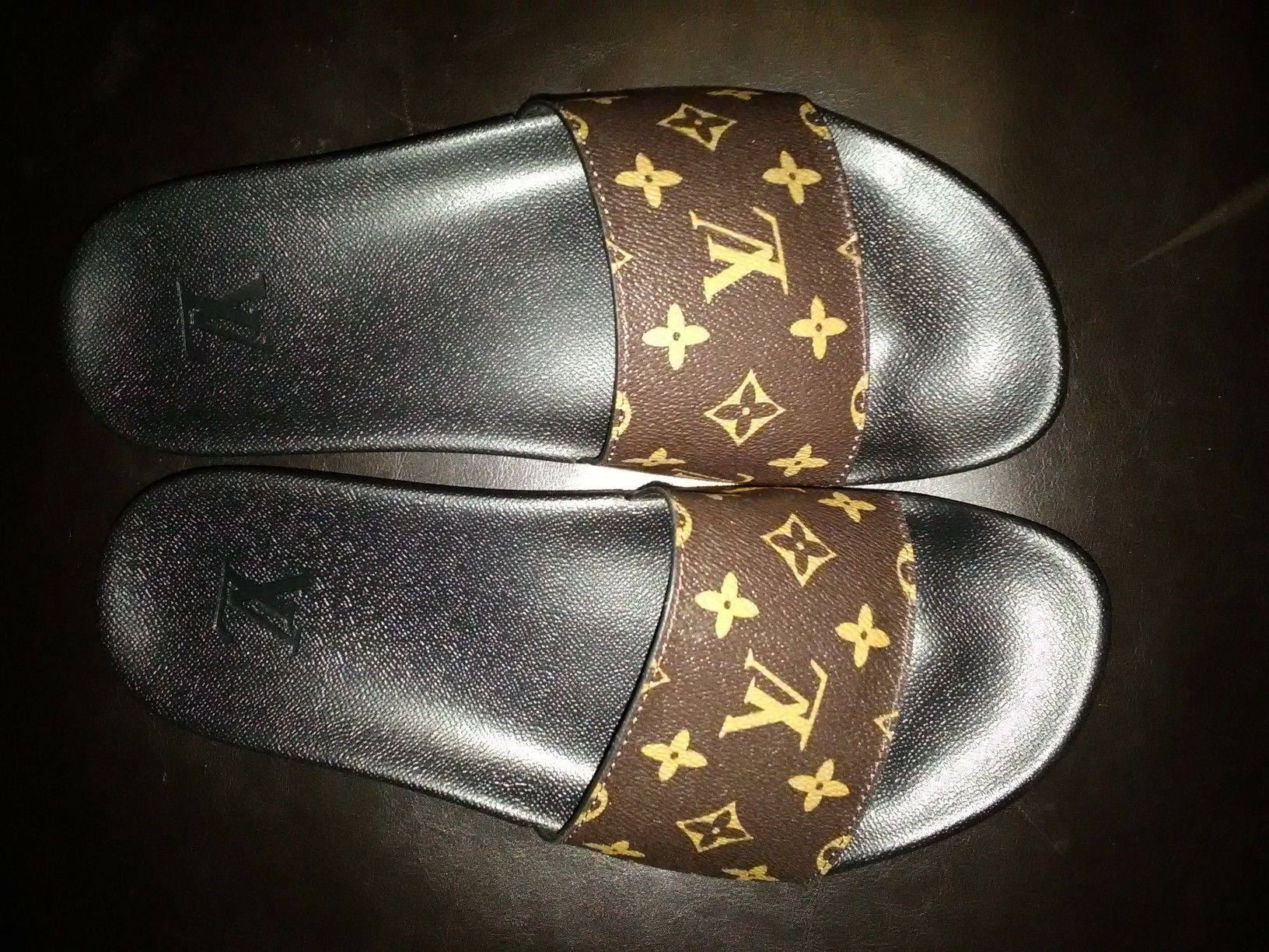 Louis Vuitton men's slides size 11