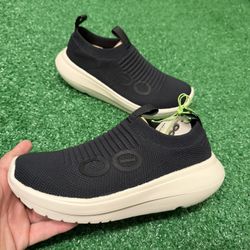 Brand New OOFOS OOmy Zen Chalk Black Women's Shoes size 8 $170 MSRP Black/Chalk