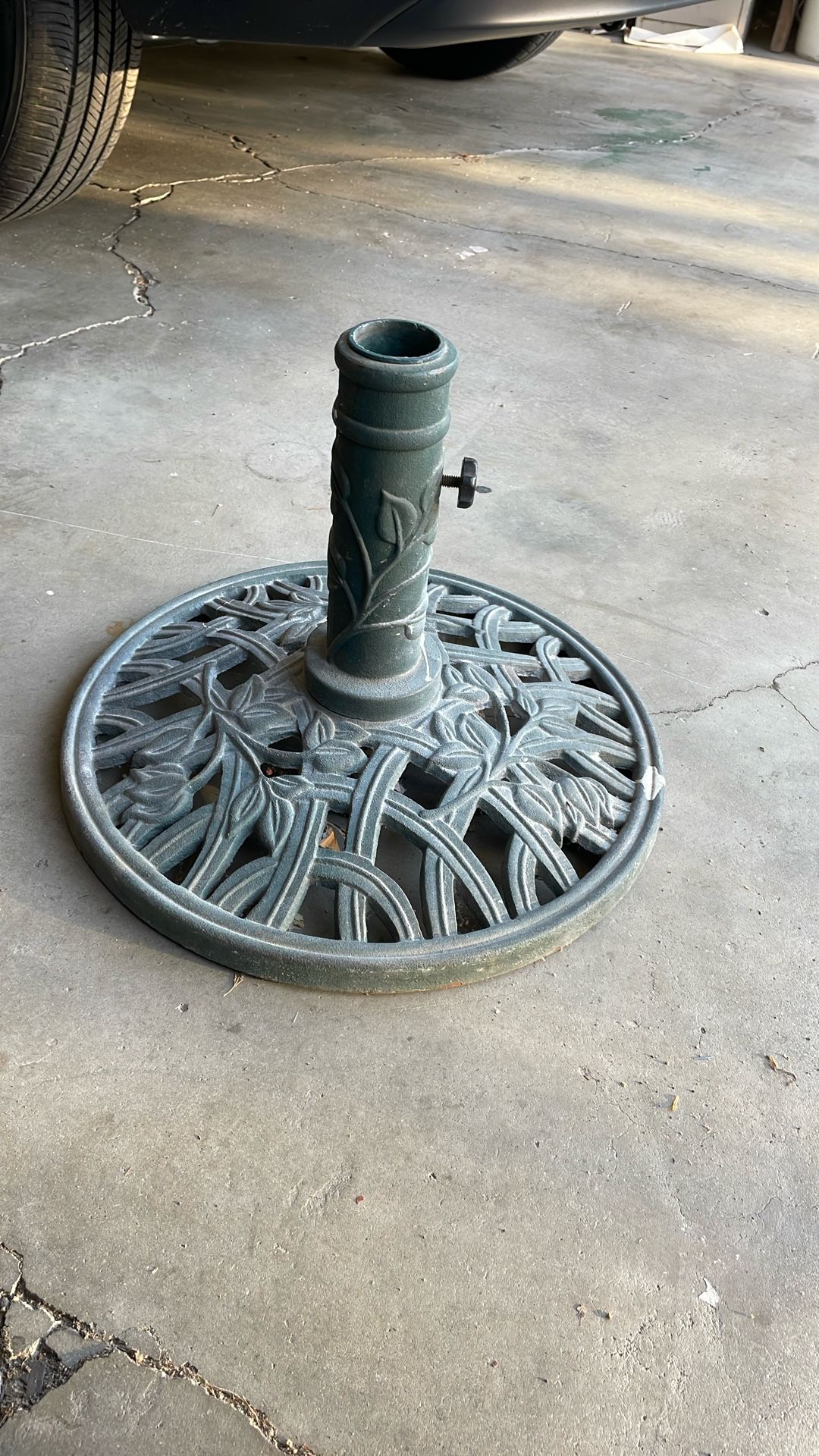 Metal Base Stand: For Patio Umbrella  