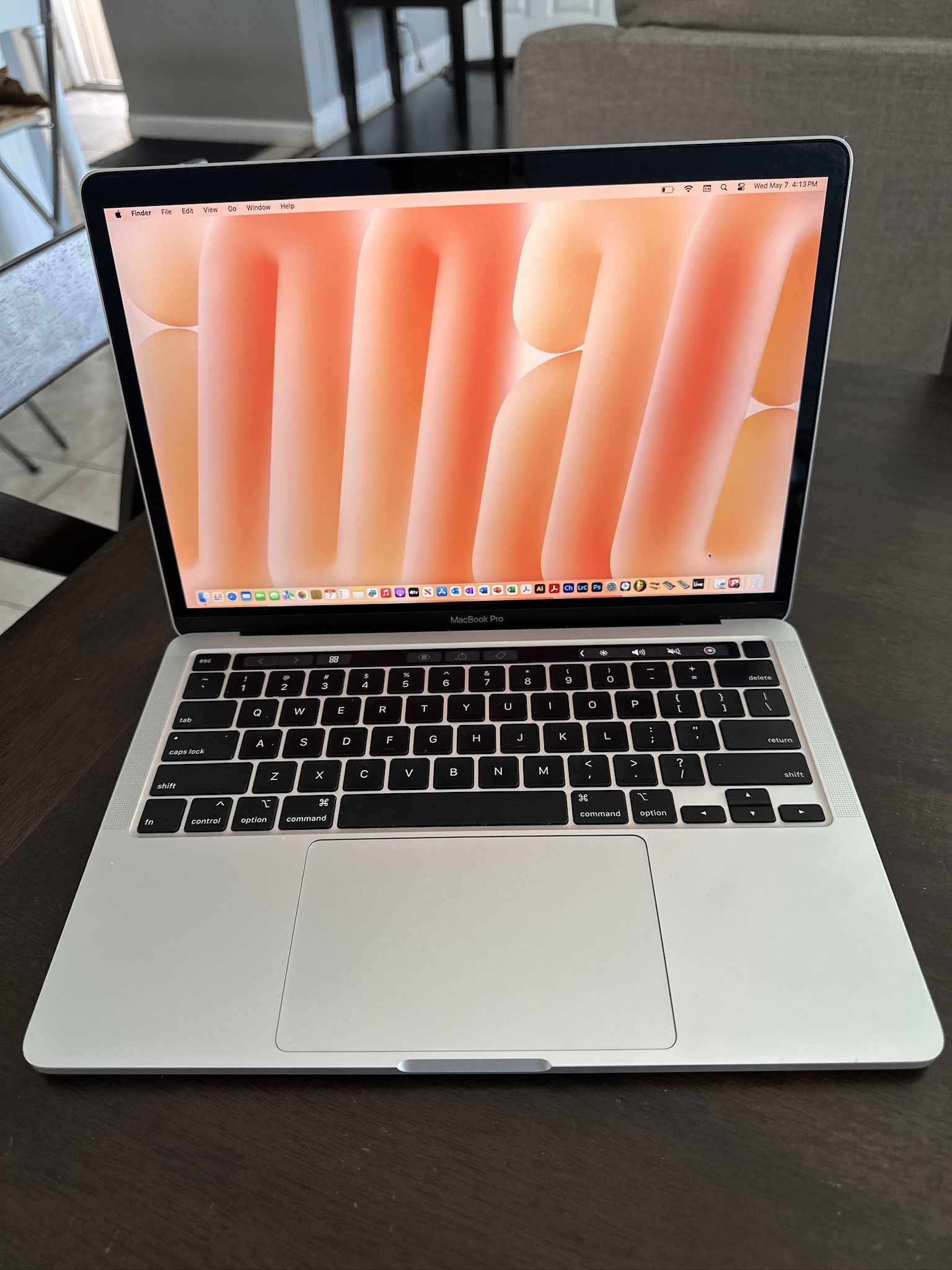 APPLE MACBOOK PRO 13” TOUCHBAR QUAD CORE i5! LOADED!