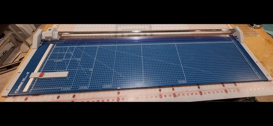 Cutter, Dahle 558 Professional Rotary Trimmer, cutting length is 51 inches  long