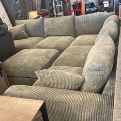 Sectional De 4 Pcs En Color Gris Claro 
