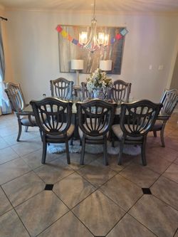 Dining table 8 chairs