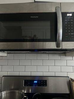Frigidaire Over The Range Microwave Oven