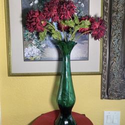 Simple Tall Green Vase Swung Vase Retro Vase Kitchen Vase Side Table Vase For Flower Decorating 