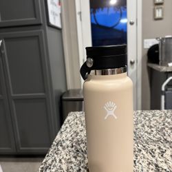 Hydro Flask 32oz Wide Mouth Bottle - Oat: Double-Wall, BPA-Free, Leakproof, Vacuum-