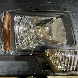 New In Box 2009-2014 Ford F150 Black Back Headlight Assembly 