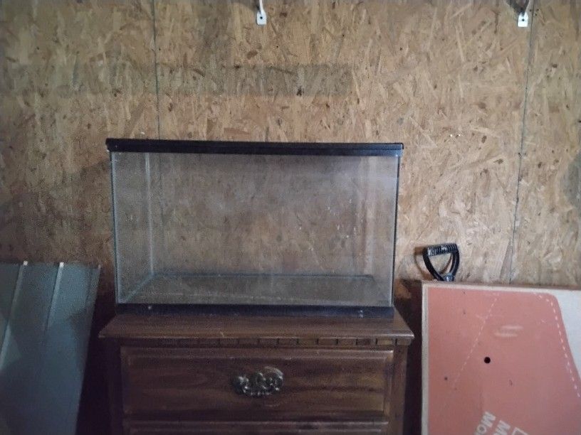 29 Gallon Aquarium With Mesh Lid