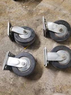 30 Dollars Tool Box. Wheels Heavy duty
