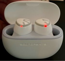 Soundpeats mini earbuds with charging case