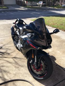 2015 Yamaha R1