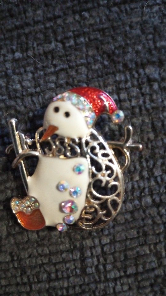 Vintage Holiday Brooch