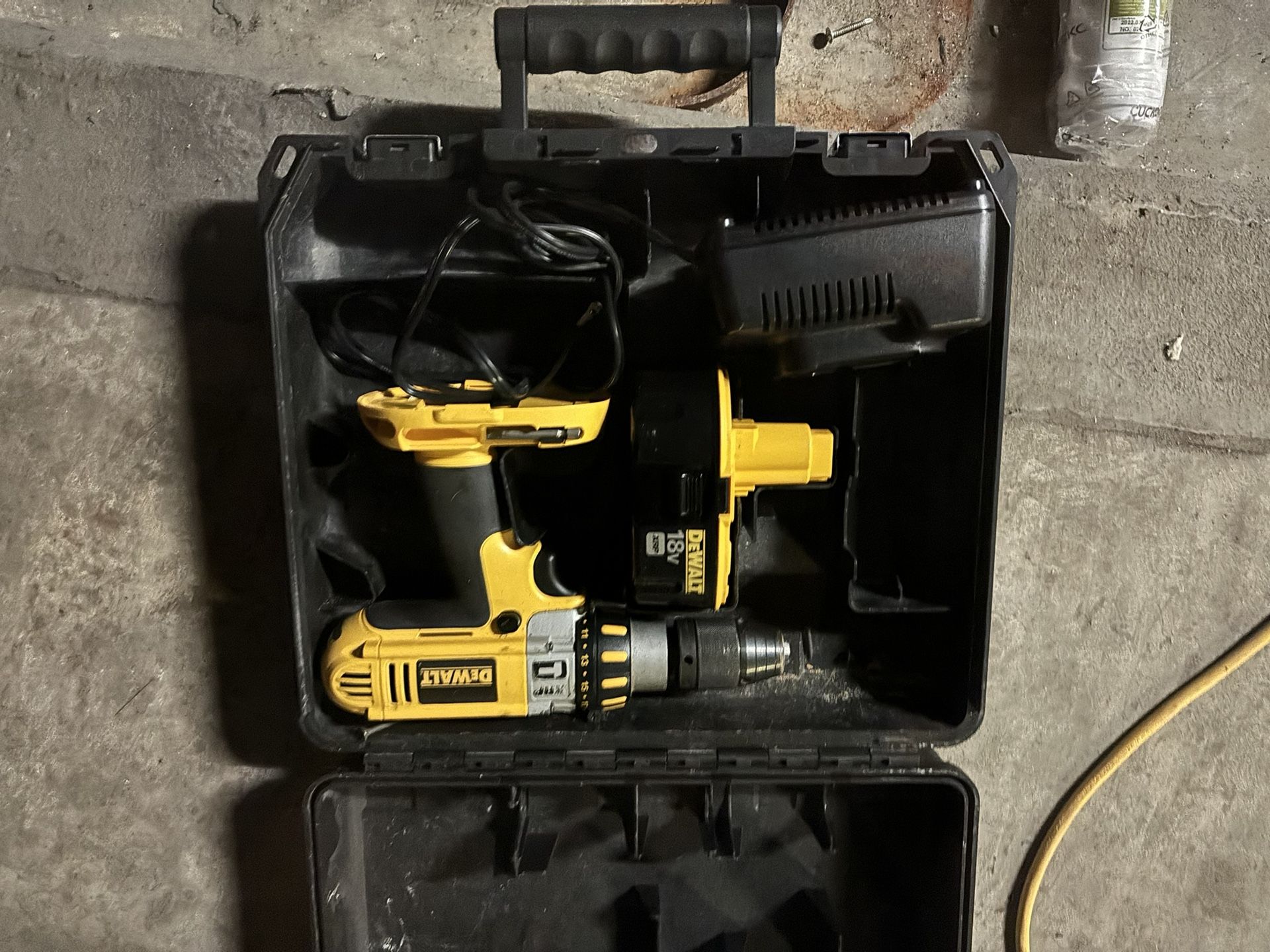 Dewalt XRP Hammer/ Drill, 18v Battery + Charger