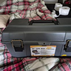 Plano 20in shallow tool box