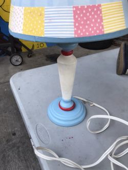 Old school little Suzy zoo lamp for in good conditions.