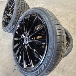 19 INCH ORIGINAL AMG WHEELS STAGGERED FOR MERCEDES BENZ C300 SEDAN OR COUPE W205 WITH STAGGERED LEXANI TIRES!!