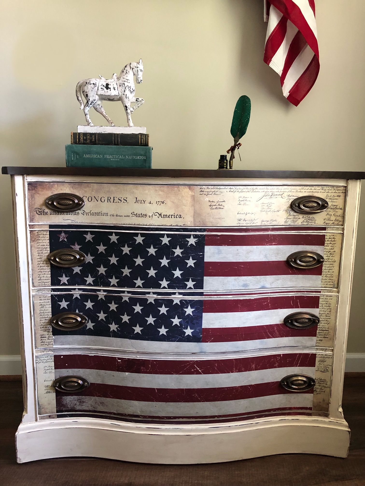 Antique/vintage Dresser