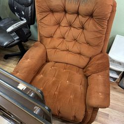 Fre Chair