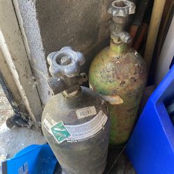 Nitrogen Bottles 