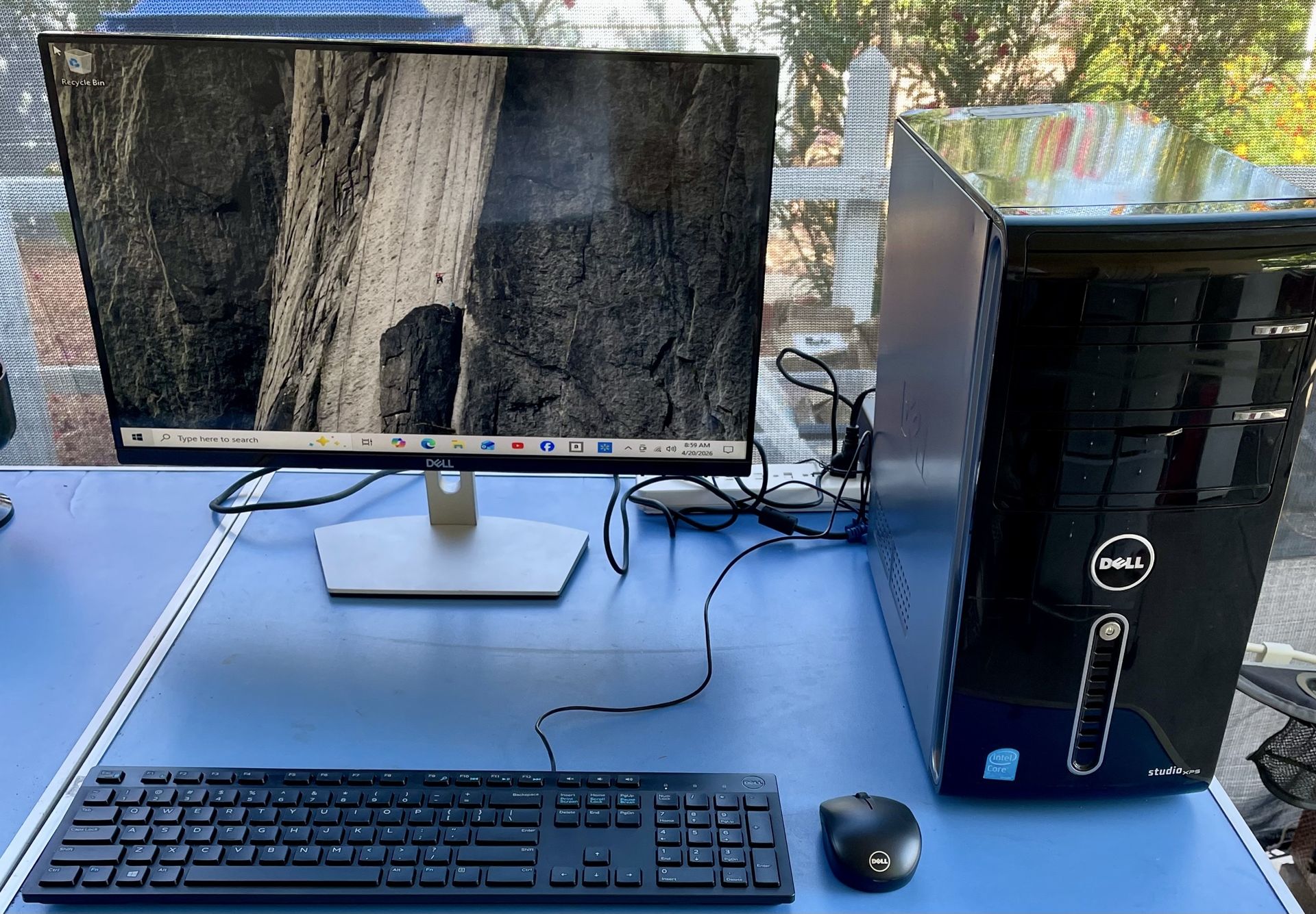 Dell XPS Studio - i7 - Dell HD Monitor !