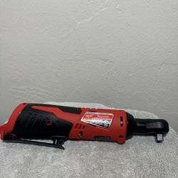 Milwaukee M12 12V Lithium-Ion Cordless 3/8 in. Ratchet (Tool-Only)