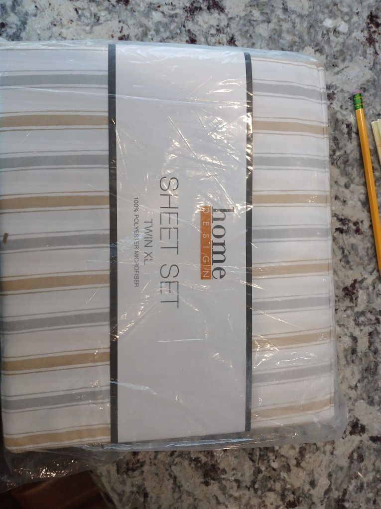 TWIN XL SHEET SET PERFECT FOR COLLEGE DOOR BEDS