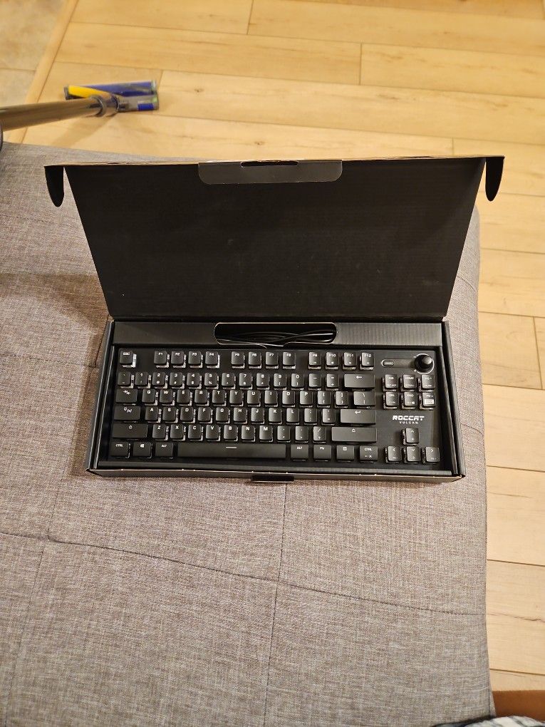 ROCCAT Vulcan TKL Mechanical Keyboard