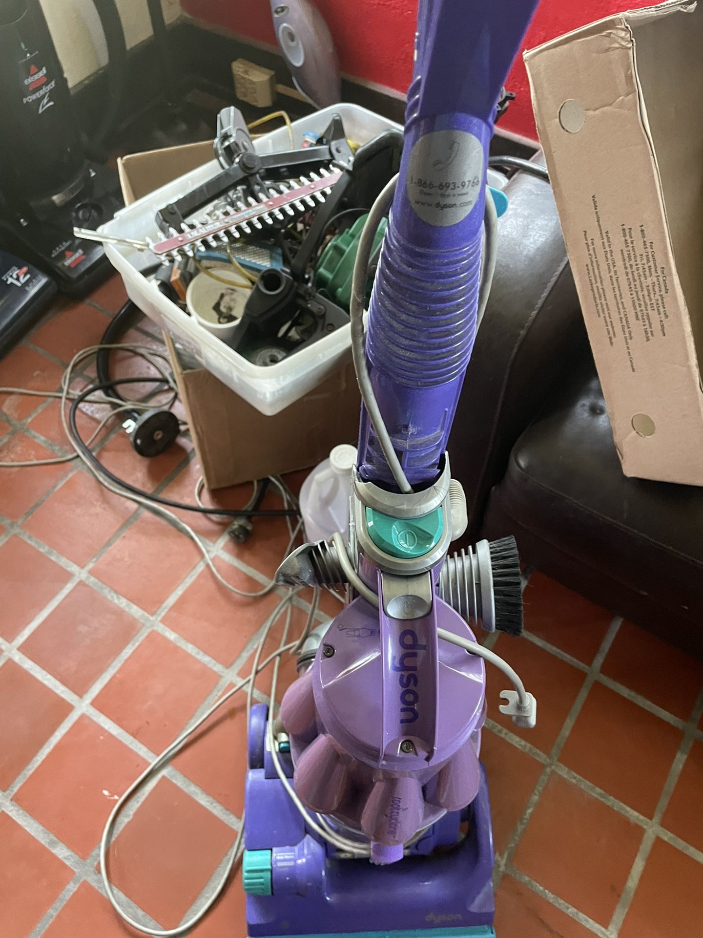 Older Dyson Vacuum All Attachment Works