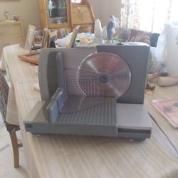 Toastmaster Meat Slicer