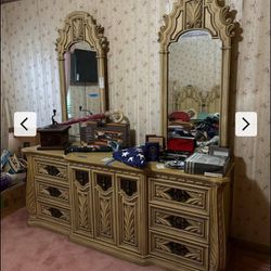 Vintage Bassett Bedroom Set