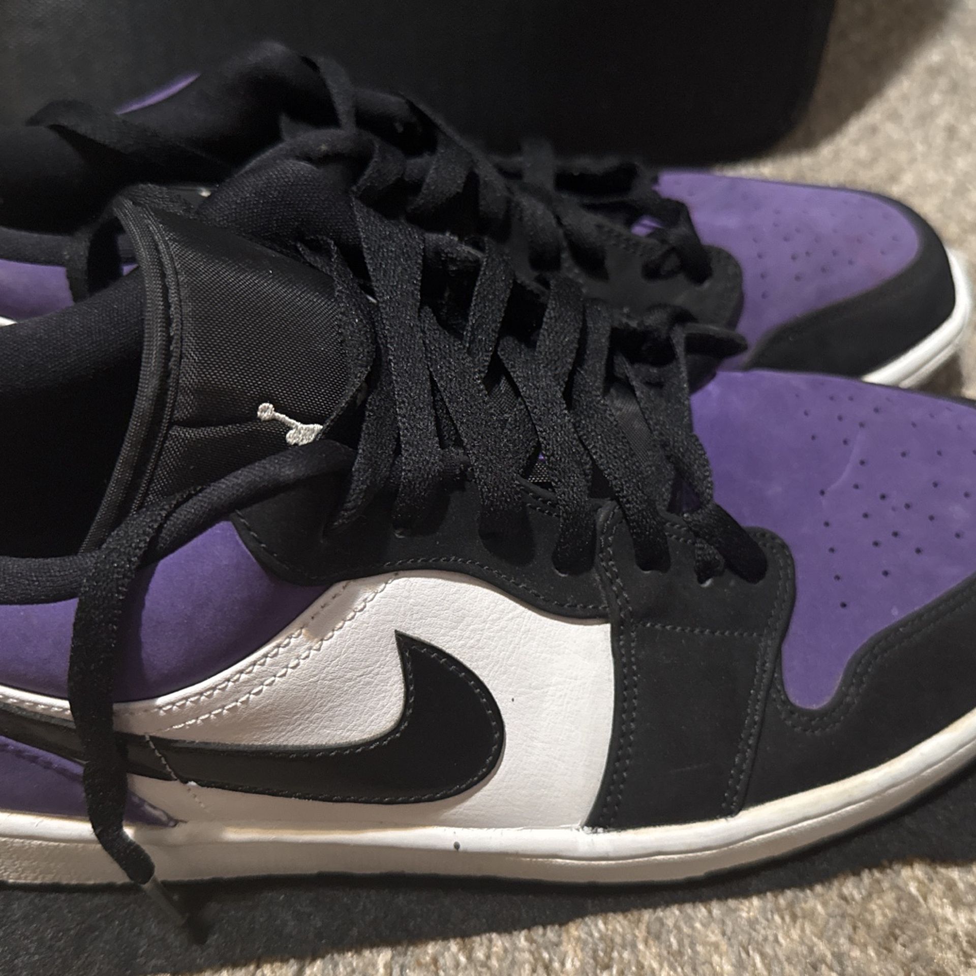 Jordan 1 Low Court Purple Sneakers