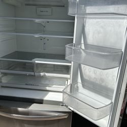 French Door Refrigerator( Need Gas )