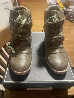 Brand New Shoes “Mia” 