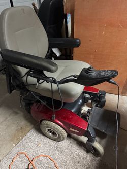 Invacare Pronto Power Wheelchair