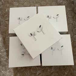 New AIRPOD PROS NEW IN Plastic 80$ 