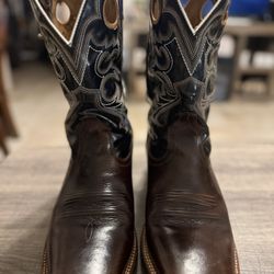Men’s Ariat Cowboy Boots -11