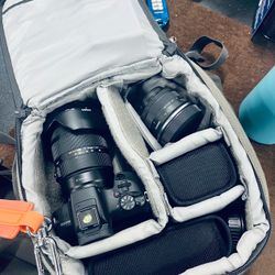 Canon R100 Camera