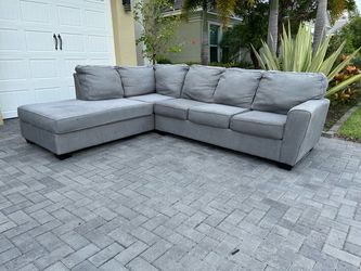 Gray 2-Piece Sectional Sofa with Chaise